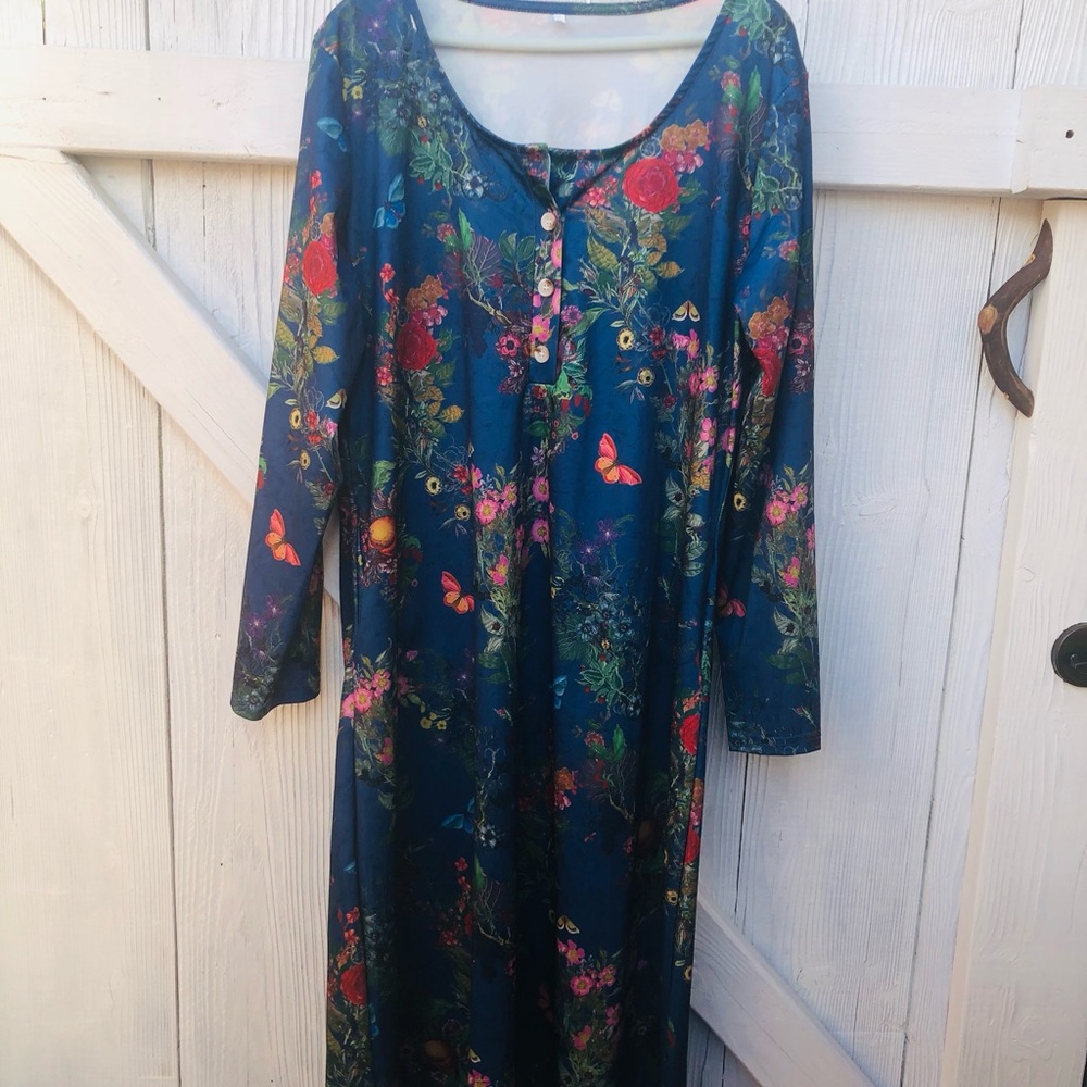BNWOT Floral Long Sleeve Dress  Size XXL
